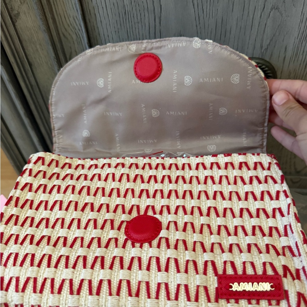 Handmade in Mexico! Bought in Mexico!Red and White Woven Clutch - Picture 7 of 13